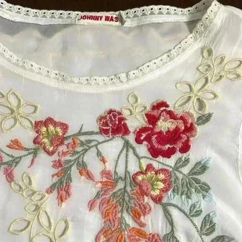 Johnny Was Belina Tunic White Floral Embroidered Top eyelet details - Picture 12 of 16